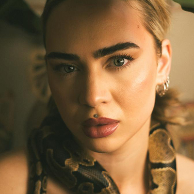 英國(guó)寵物服飾配件類(lèi)海外博主