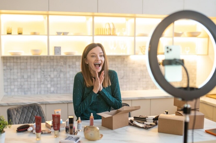 美妝品牌如何借助國(guó)外網(wǎng)紅營(yíng)銷實(shí)現(xiàn)全球化突破