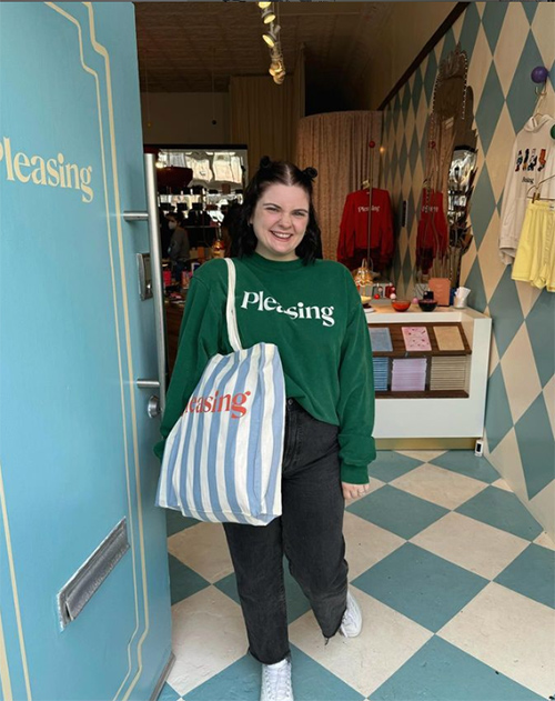 美國(guó)服裝穿搭美女小網(wǎng)紅instagram平臺(tái)營(yíng)銷