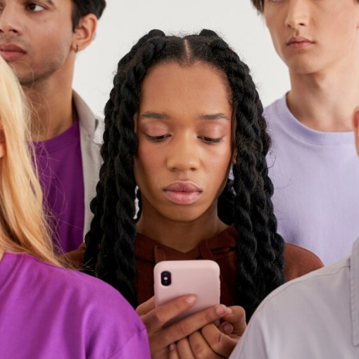 如何選擇國(guó)外紅人推廣：提高品牌國(guó)際知名度的關(guān)鍵策略